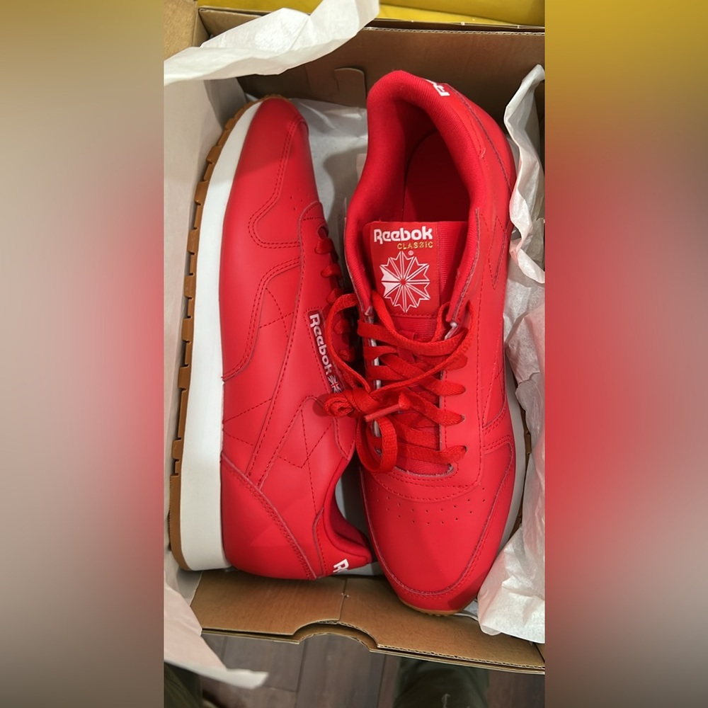 New in box classic Redbox. Size 11&12. Let me know what size you would like .